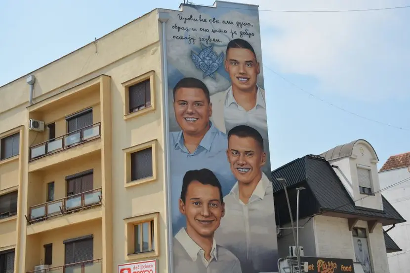 Čačak ne zaboravlja četvoricu prerano nastradalih mladića: Više od 200 učesnika igraće u čast Ognjena, Ivana, Luke i Nikole na turniru "Za naše drugare"