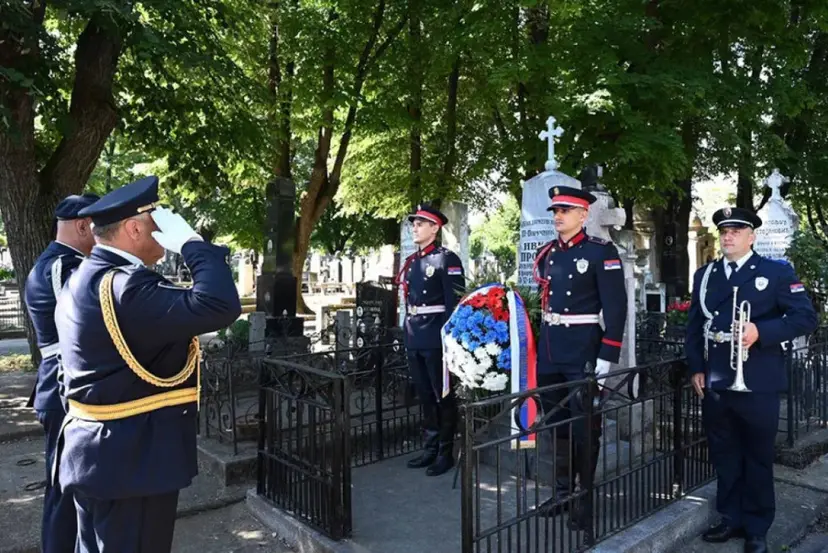 Dačić čestitao Dan policije: Sećamo se svih koji su štiteći svoju zemlju nastradali na dužnosti