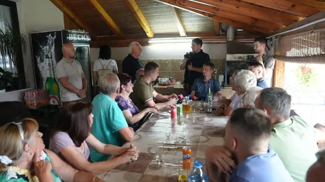 Glišić posetio meštane u selu Prilipac kod Požege / foto: RINA
