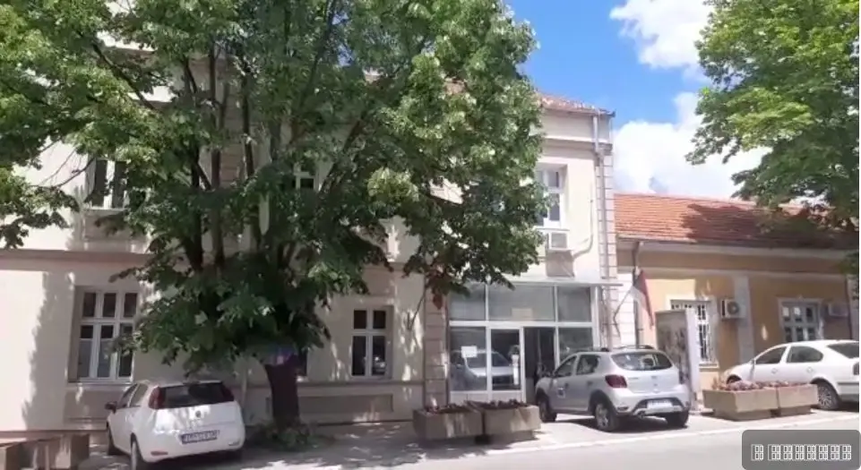 Velika investicija stiže u Topolu: Srpska Toskana dobija 23 miliona dinara za sanaciju krova na Domu kulture