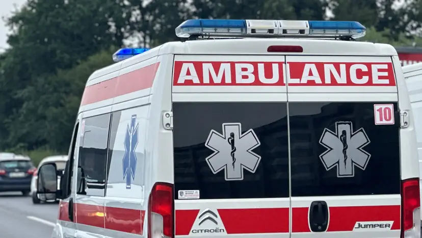 Vozač ford-a vozio kontra smerom: Na licu mesta poginule tri osobe u direktnom sudaru