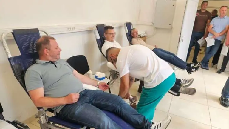 Odgovorni i humani i van dužnosti: Prijepoljski policijaci redovni u davanju krvi