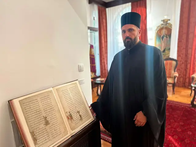 Prijemno-izložbeni salon u čačanskom hramu je prava riznica / foto: RINA
