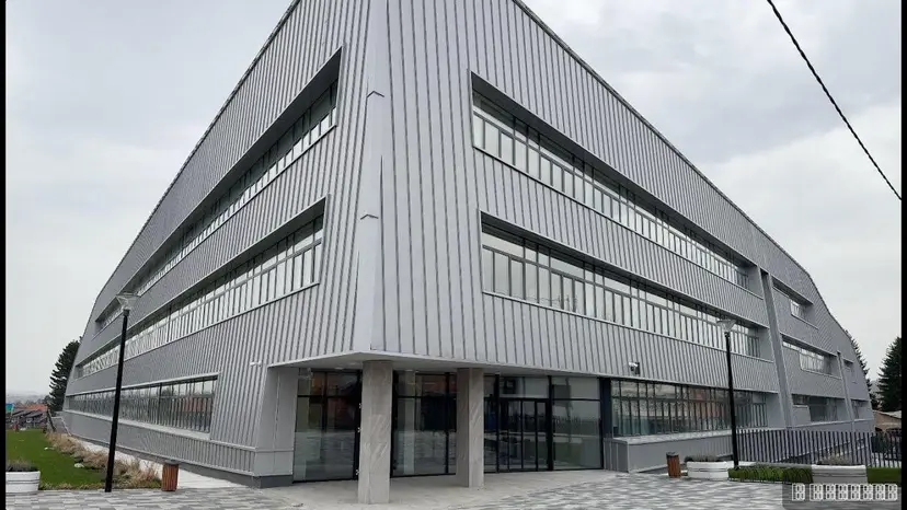 Incident u školi: Učenik sedmog razreda doneo pištolj, odmah reagovalo rukovodstvo - obavešteni roditelji i policija