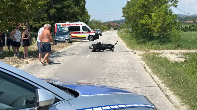 Sudar motora i automobila kod Čačka / foto: RINA