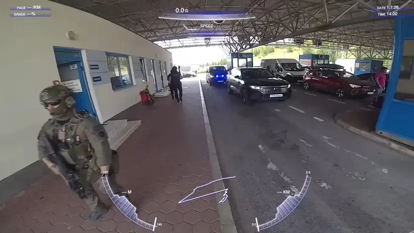 Lisice na rukama i panciri na grudima: Ovako je izručen škaljarac Vuk Lakićević iz Hrvatke u Crnu Goru (FOTO)(VIDEO)