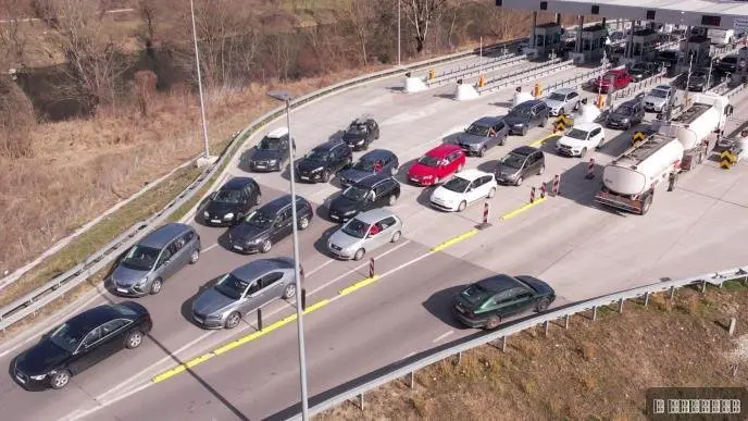 Kritično kod Šida, čeka se četiri sata: Ovo je stanje na graničnim prelazima prvog jutra nakon prazničnog vikenda