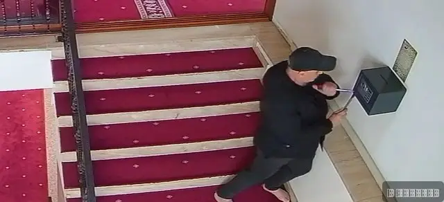 Serija pljački, policija na nogama: Tokom 24 sata opljačkane čak tri džamije u Sandžaku -  odneti dobrovoljni prilozi (FOTO)(VIDEO)