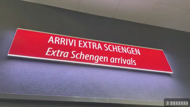 Srbi zarobljeni satima na aerodromu/ Foto: RINA
