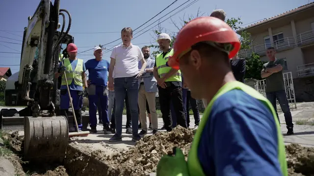 Radovi na vodovodnoj mreži u Rači / foto: RINA
