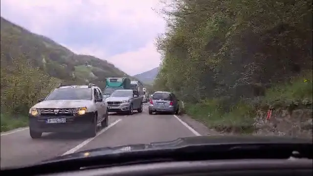 Crna Gora – Kilometarske kolone na graničnim prelazima Gostun i Dobrakovo