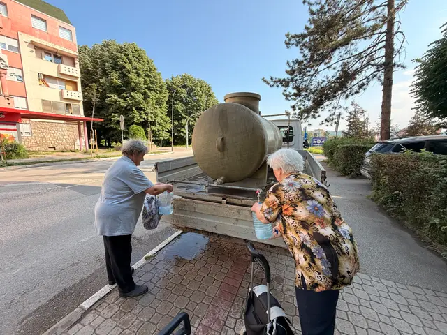Cisterne raspoređene u Čačku, foto: RINA