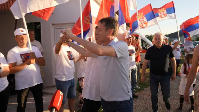 Veliki narodni skup Srpske napredne stranke u selu kod Uba / foto: RINA