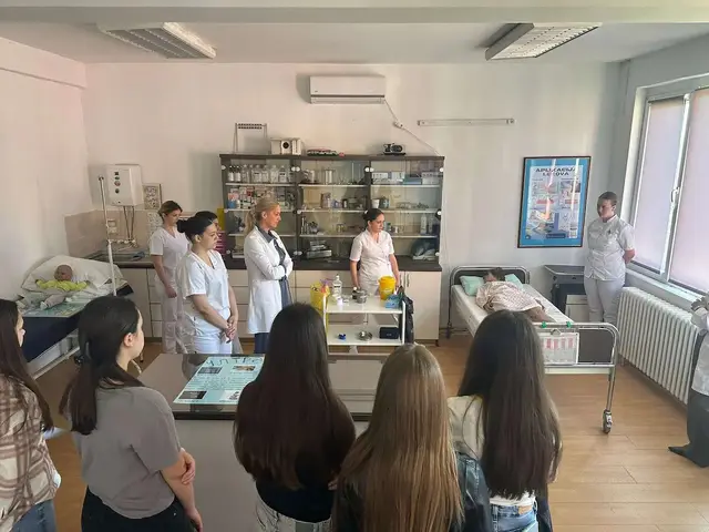 Sve veće interesovanje za srednju Medicinsku školu u Čačku, foto: RINA