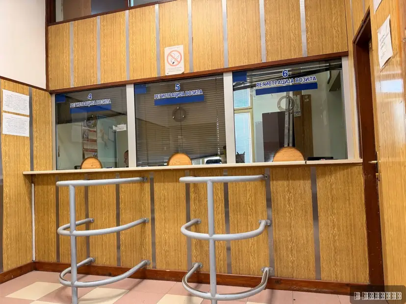 Čačani pred pucanjem, registracija se pretvara u agoniju: Sada svi moraju isključivo u MUP po nalepnicu
