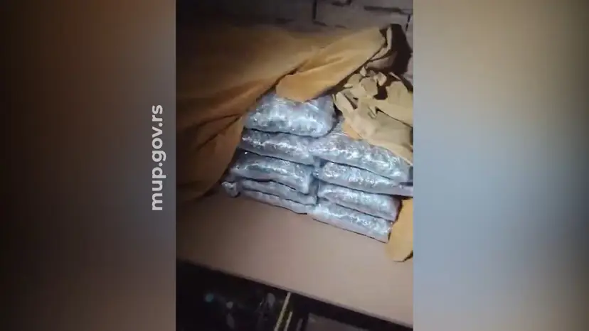 U Novom Sadu zaplenjeno više od 100 kilograma narkotika, uhapšena dvojica osumnjičenih